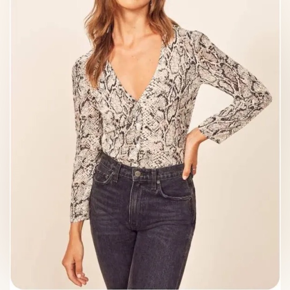 Reformation Animal Print Jemma Top Blouse in Rattlesnake Size 12 - Picture 2 of 9
